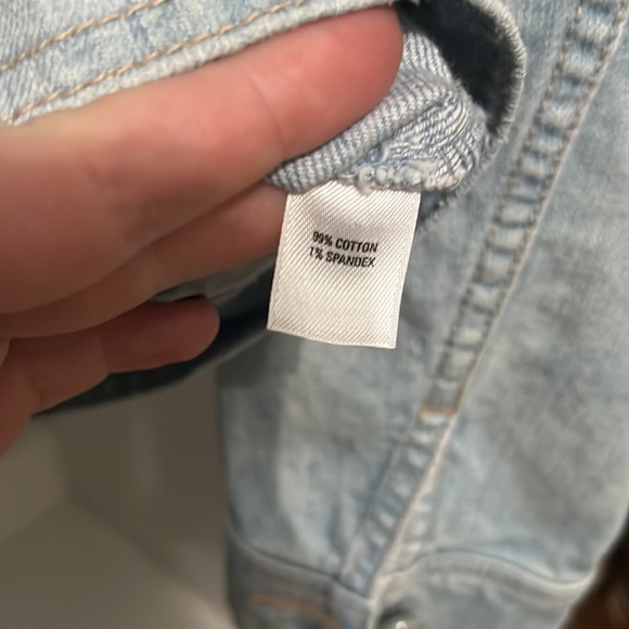 Hinge Distressed Cropped Light Wash Denim Jacket Size Medium - Picture 4 of 6